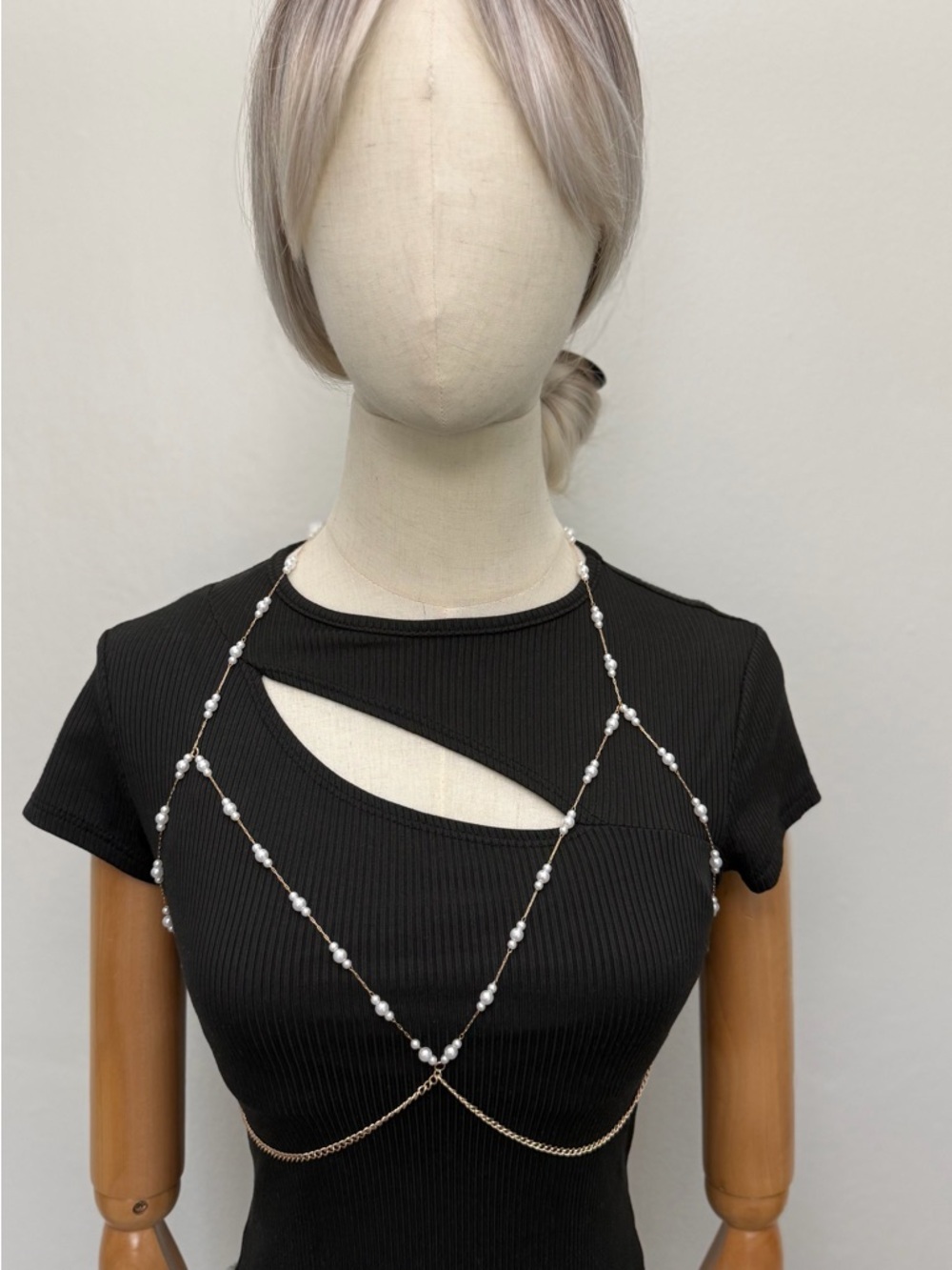 Pearl Body Chain Gold Beaded Body Jewelry Y2K Layered Chest Chain Adjustable